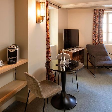 Les Chambres De L'Oustalet, Chambres D'Hotes Et Restaurant Etoile Жиґондас Екстер'єр фото