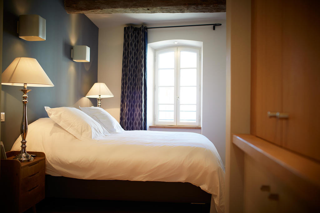 Les Chambres De L'Oustalet, Chambres D'Hotes Et Restaurant Etoile Жиґондас Екстер'єр фото
